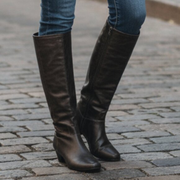 fabulaire Shoes - Women's Gray Boots